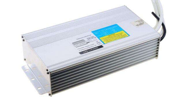 12v25 amp waterproof driver scaled
