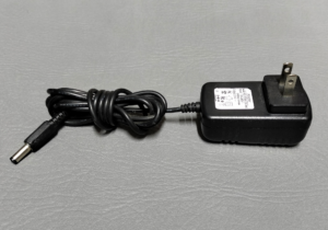 6010057 ADAPTADOR 24V@1A