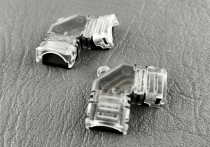 7010159 CONECTOR RGB RIGIDO NEGRO PARA CINTA SILICONADA 2