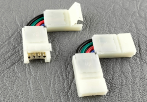 7010160 CONECTOR RGB FLEXIBLE BLANCO PARA CINTA SIN SILICONA 2