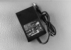 ADAPTADOR SWITCHADO 12V@1A DELTA NO INCLUYE CABLE DE PODER 3