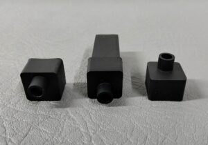 7800470 TAPA SILICONA NEGRA CON HUECO PARA FLR1616N 2