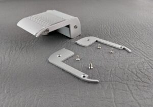 7800583 KIT TAPAS ALUMINIO GRIS IZQUIERDA Y DERECHA PARA PERF ESC6528 2