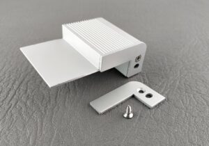 7800607 KIT TAPAS ALUMINIO GRIS CIEGA Y CON HUECO PARA PERF ESC6826 2