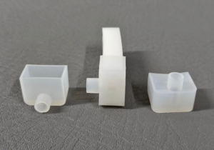 7800446 TAPA SILICONA BLANCA CON HUECO PARA FLR1018 Y FLRC1018 1