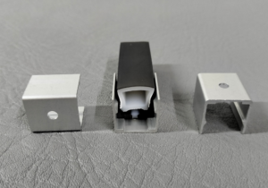 7800473 CLIP ALUMINIO GRIS PARA FLR1616 Y FLR1616N 1