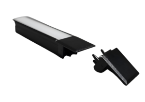 7800492 TAPA PLASTICA NEGRA SIN PINES PARA RA1009NO