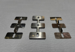 7800433 CLIP MONTAJE SOBREPONER PARA R5075