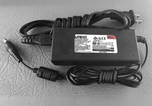 6010020 ADAPTADOR SWITCHADO 12V@5A 2