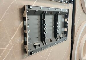 GABINETES DE ALUMINIO INTERIOR 5 2400038 GABINETE DE ALUMINIO INTERIOR 320X480 mm NVP 3