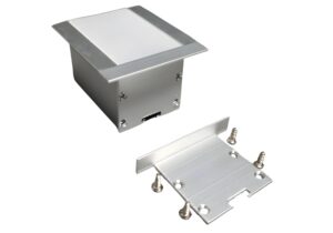 RA3535 TAPA ALUMINIO GRIS