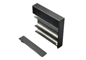TAPA PLASTICA NEGRA PERF PZF1050N